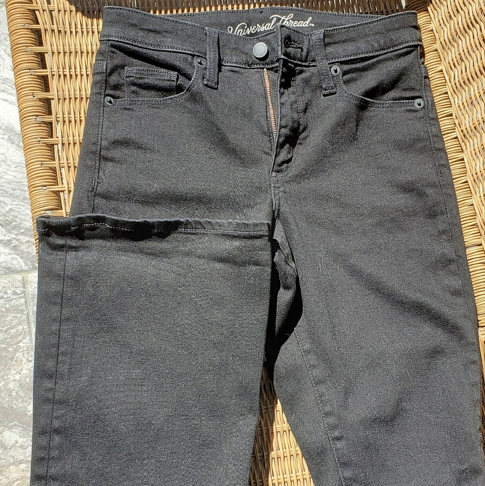 Universal Thread Flare High Waisted Jeans, size 2